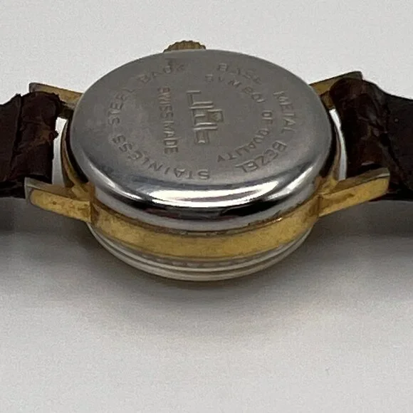 Vintage AH Riise Watch Womens Gold Tone Stainless Steel  display picture 2
